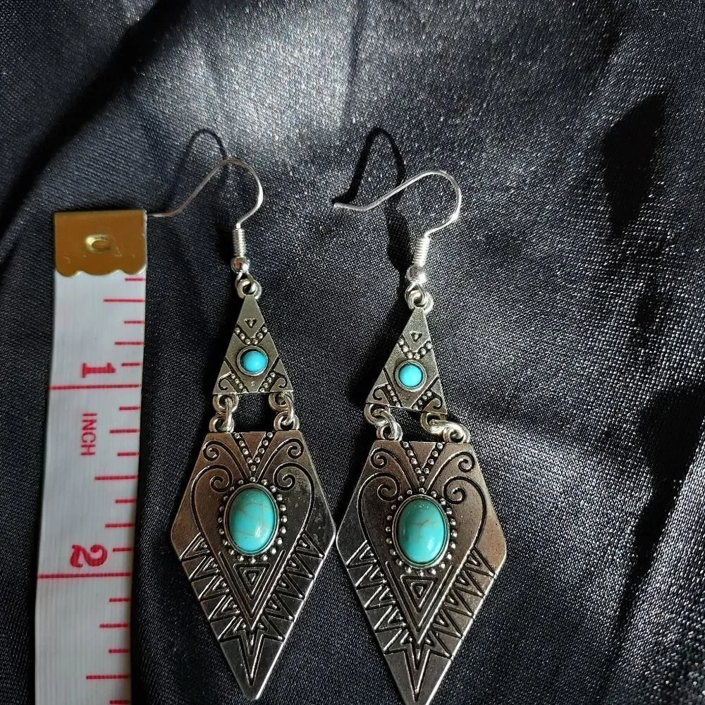 WESTERN SILVER TURQUOISE BOHO AZTEC DANGLE EARRINGS